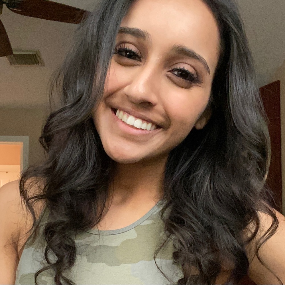 Meet your Posher, Divvya